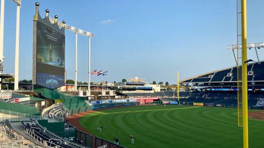 Final: Royals 10, Pirates 5 taken in Kansas City (Pirates)